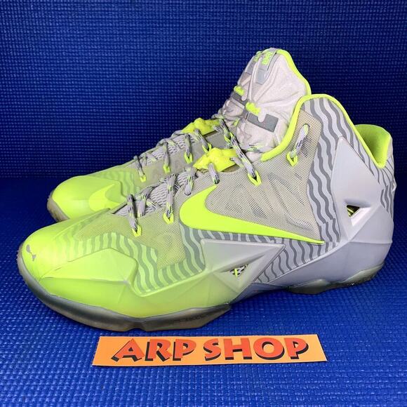 🔴 NIKE LEBRON 11 COLLECTION Men`s Size 11.5 Grey Basketball Shoes 683252-074 - Picture 1 of 11